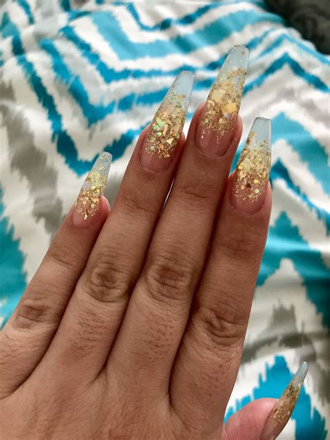 gold glitter acrylic nails